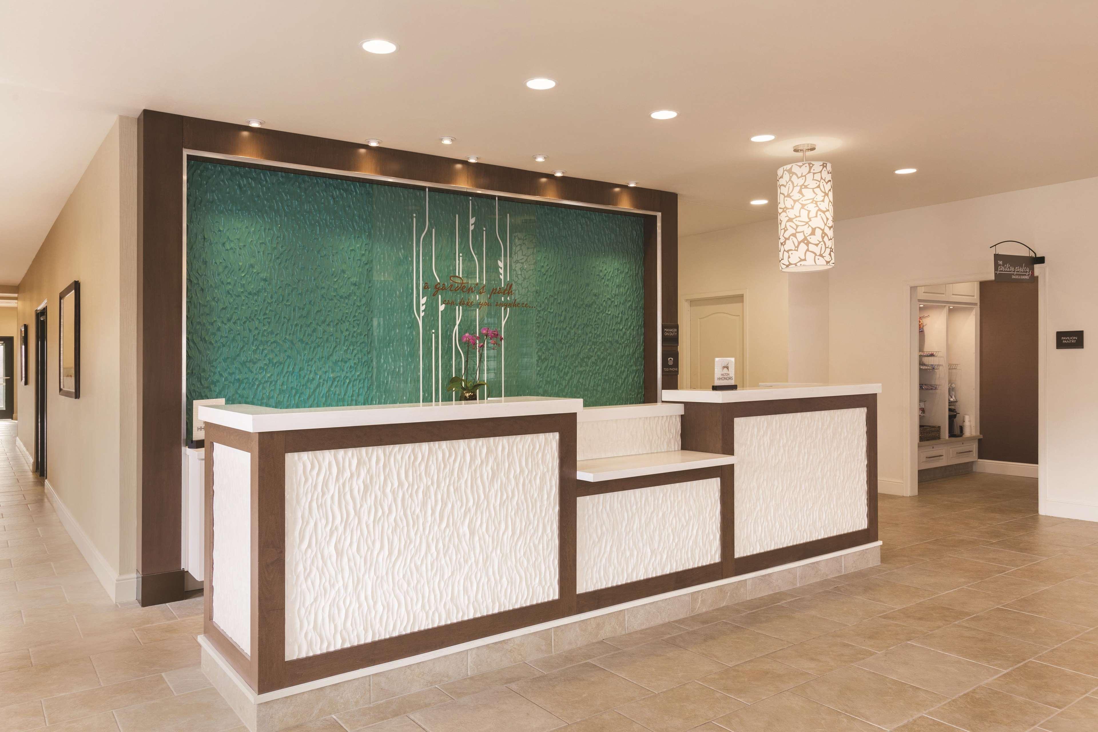 Hilton Garden Inn Wallingford/Meriden Екстериор снимка