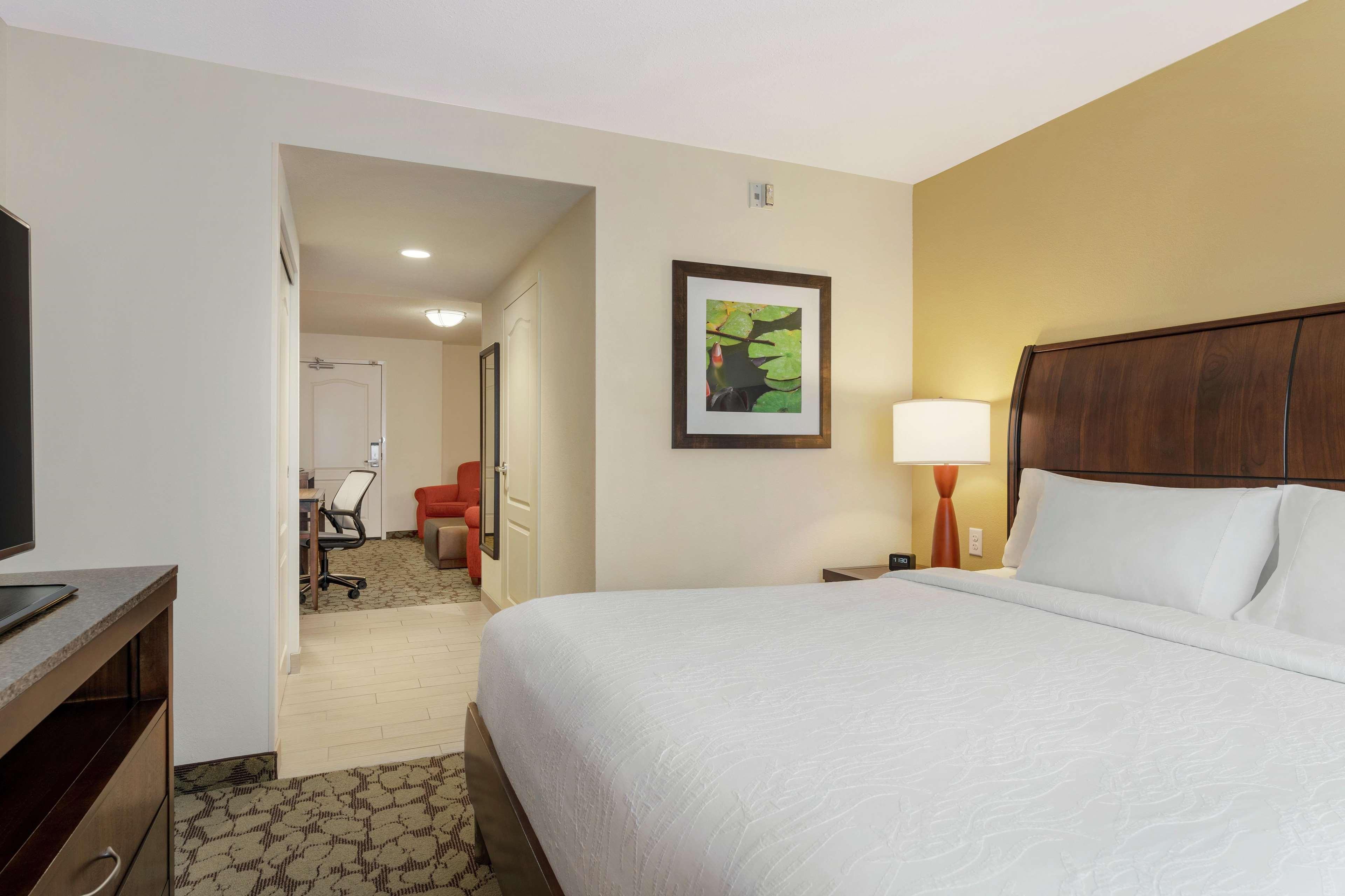 Hilton Garden Inn Wallingford/Meriden Екстериор снимка