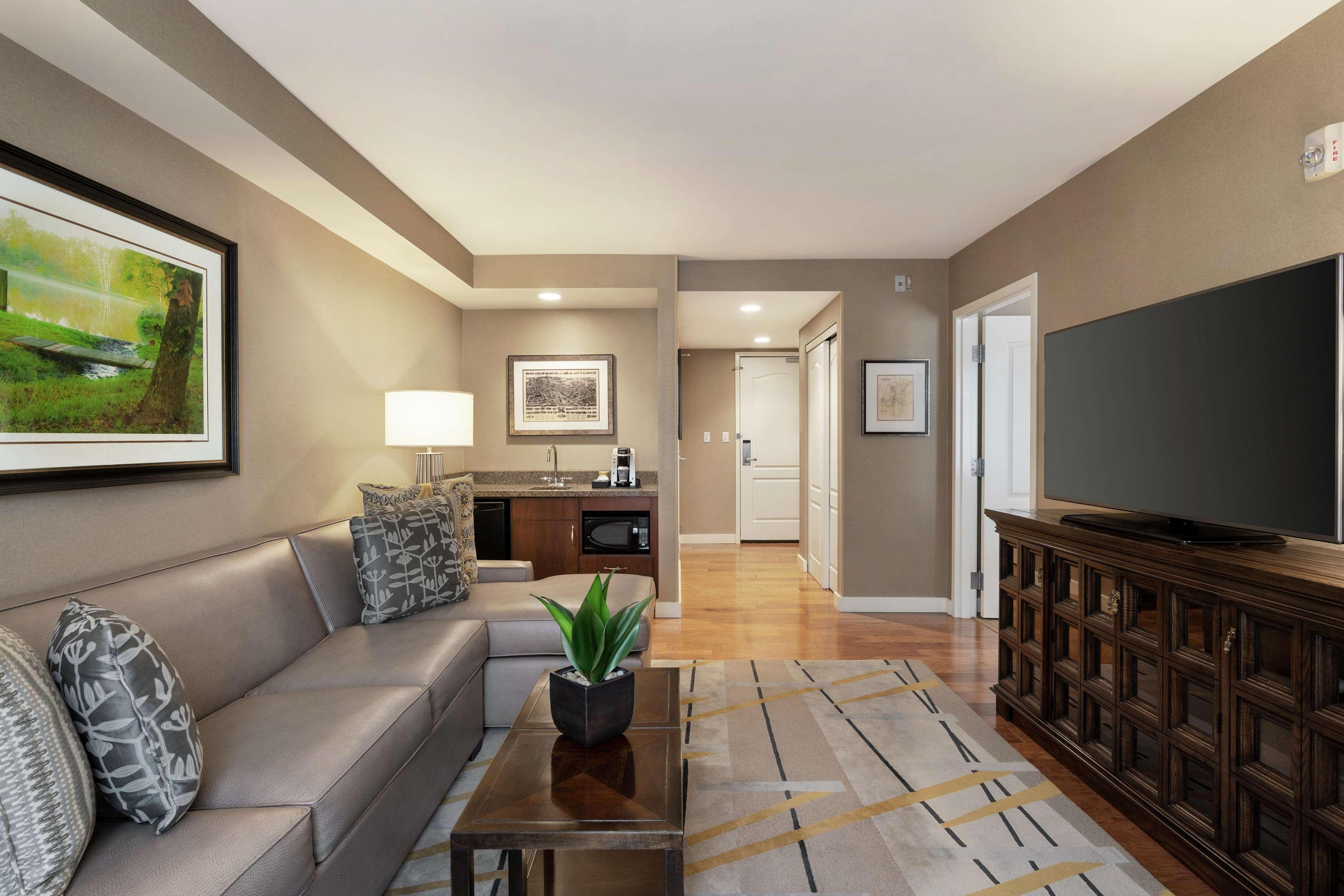Hilton Garden Inn Wallingford/Meriden Екстериор снимка