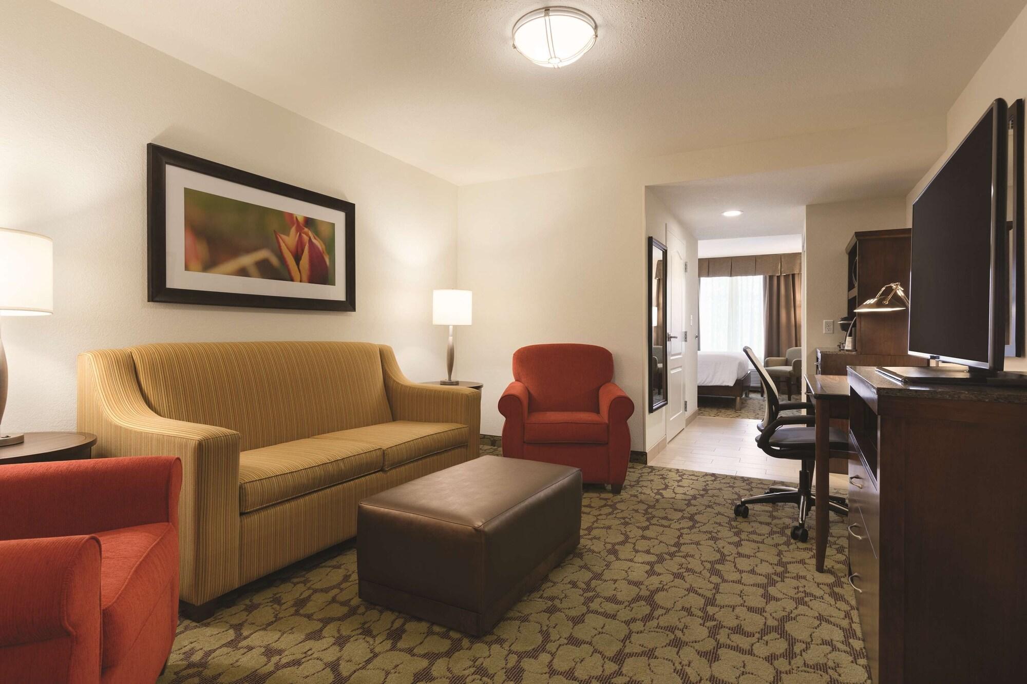 Hilton Garden Inn Wallingford/Meriden Екстериор снимка