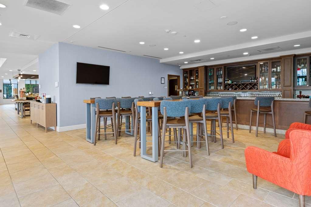 Hilton Garden Inn Wallingford/Meriden Ресторант снимка