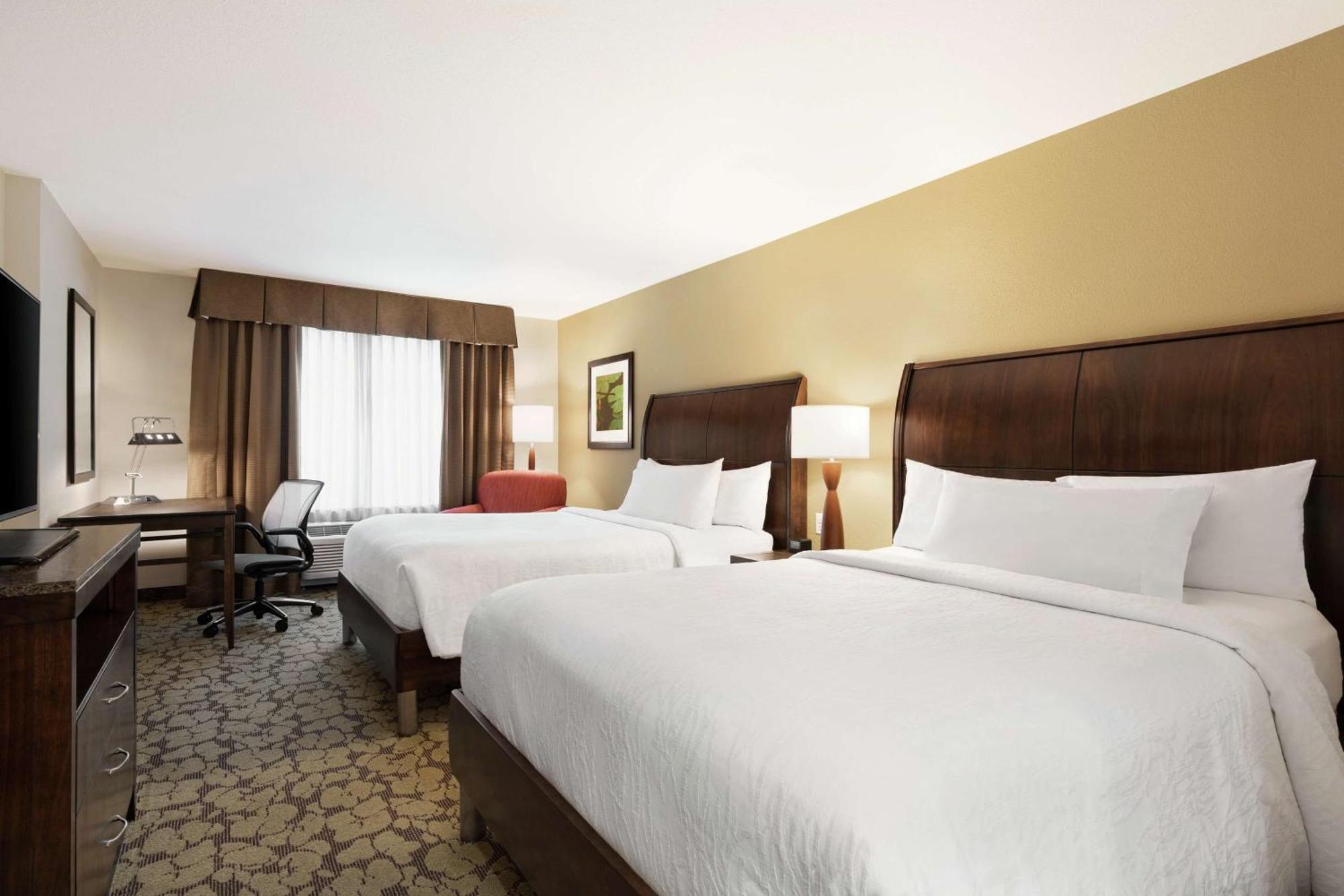 Hilton Garden Inn Wallingford/Meriden Екстериор снимка